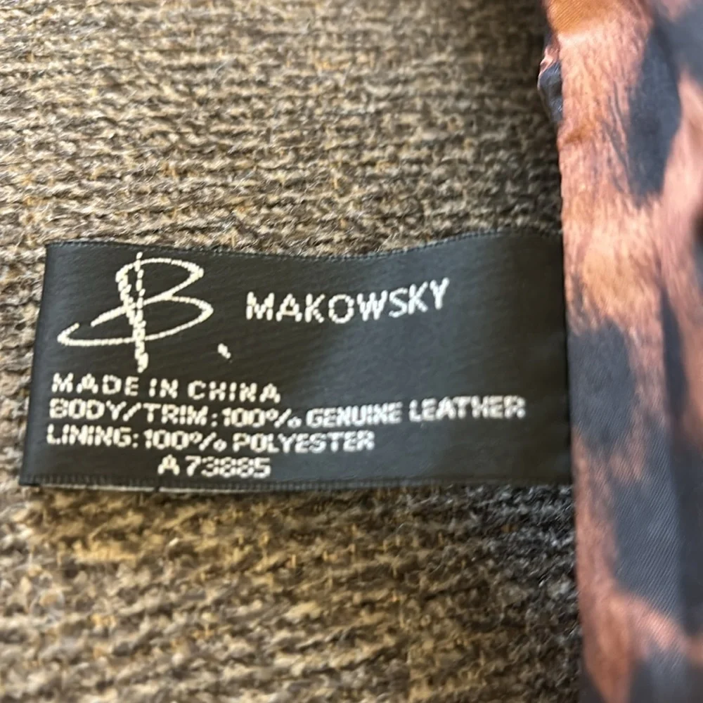 B. Makowsky Brown Leather Crossbody/Shoulder Bag‎